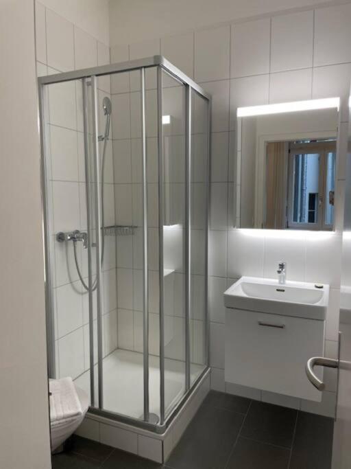 Elegant 2Br Apartment - Canal3 Цюрих Экстерьер фото